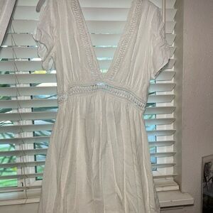 White V-Neck Short Sleeve Dress